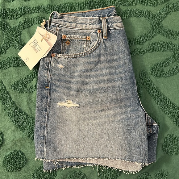 Never worn with tags Etica Skylar Cutoff Jean Short Size 28 - Picture 3 of 6